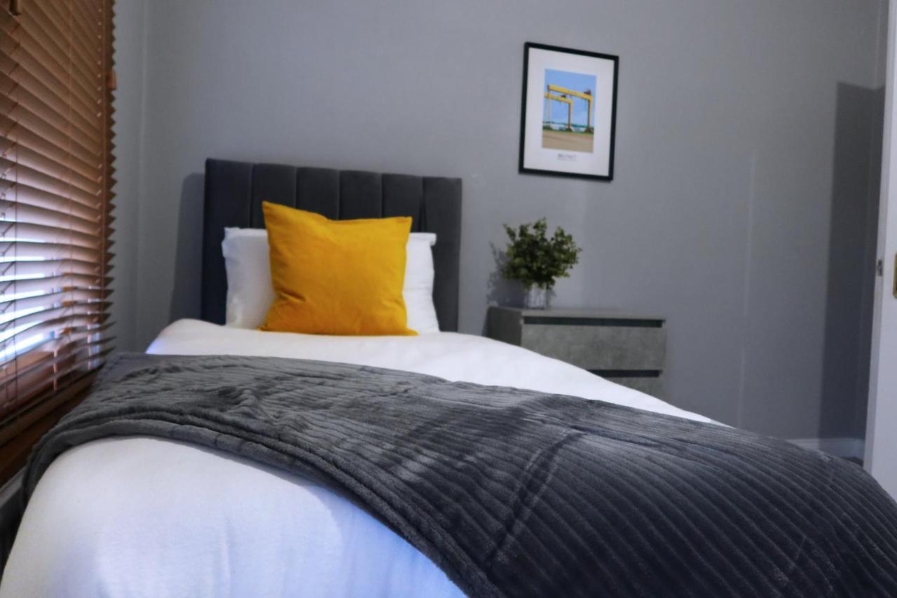 Broadway Belfast! Central Location! Sleeps 6! Екстериор снимка