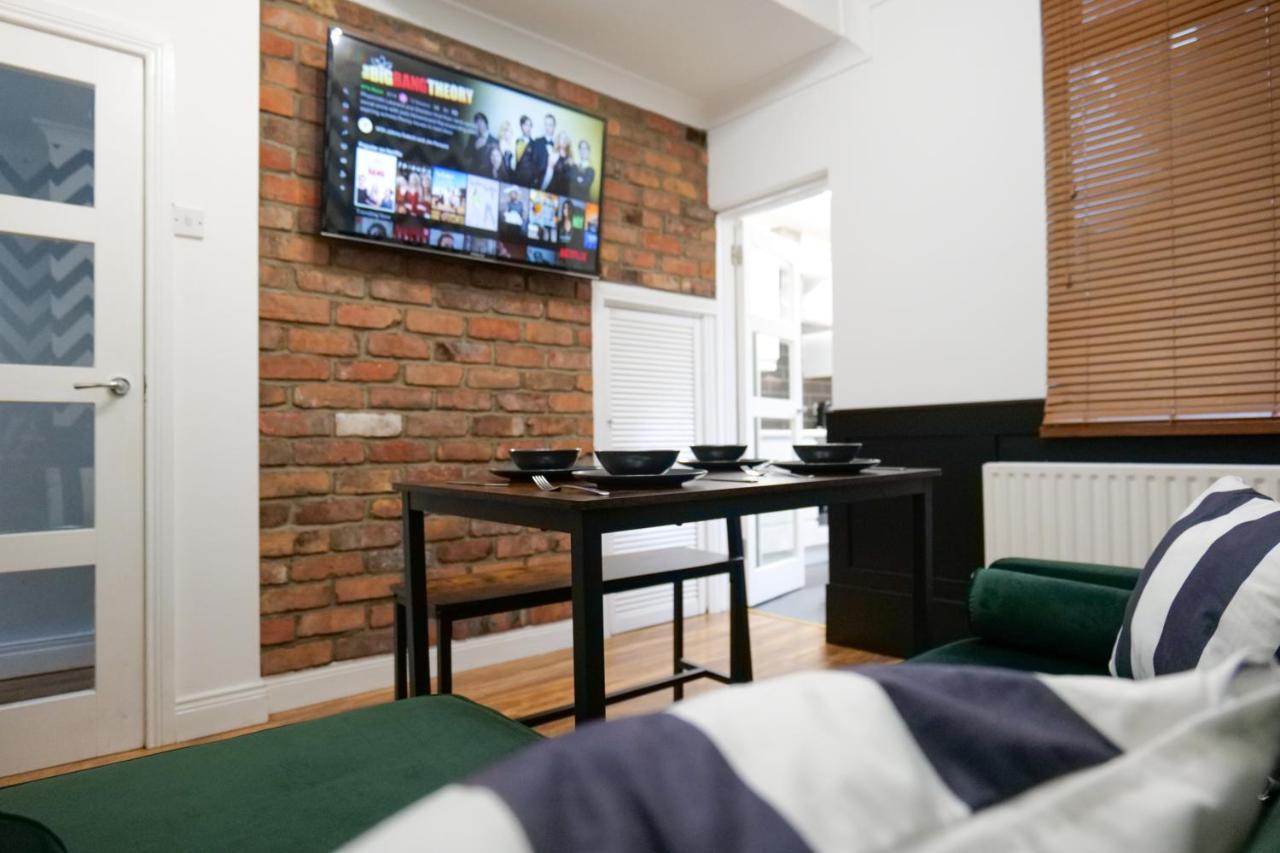 Broadway Belfast! Central Location! Sleeps 6! Екстериор снимка